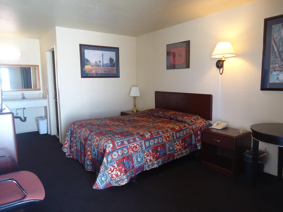 Economy Inn Victorville Δωμάτιο φωτογραφία